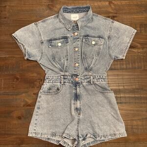 Le Lis Collared Short Sleeve Denim Romper size Small